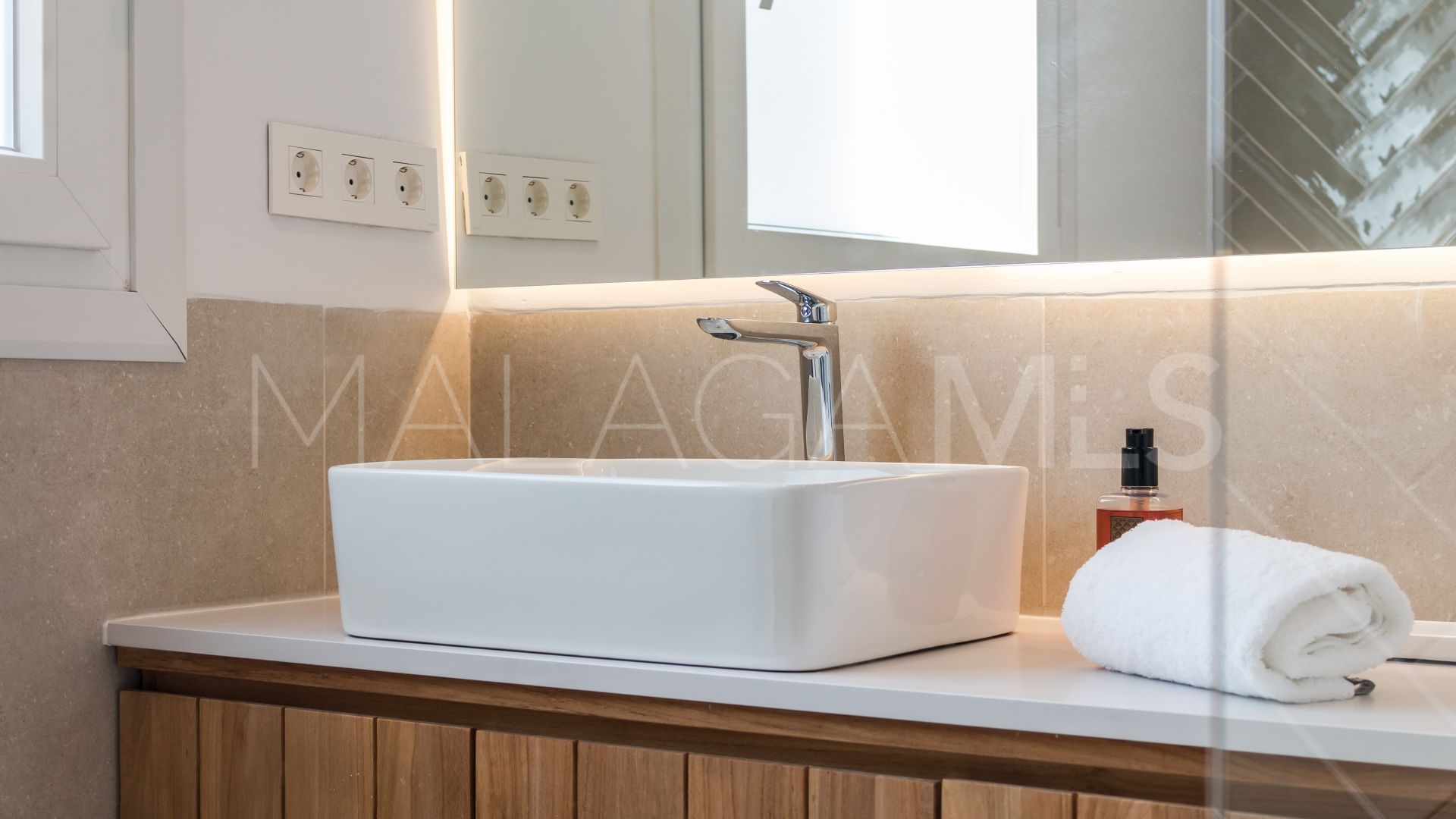 Parvilla for sale in Cerros del Lago