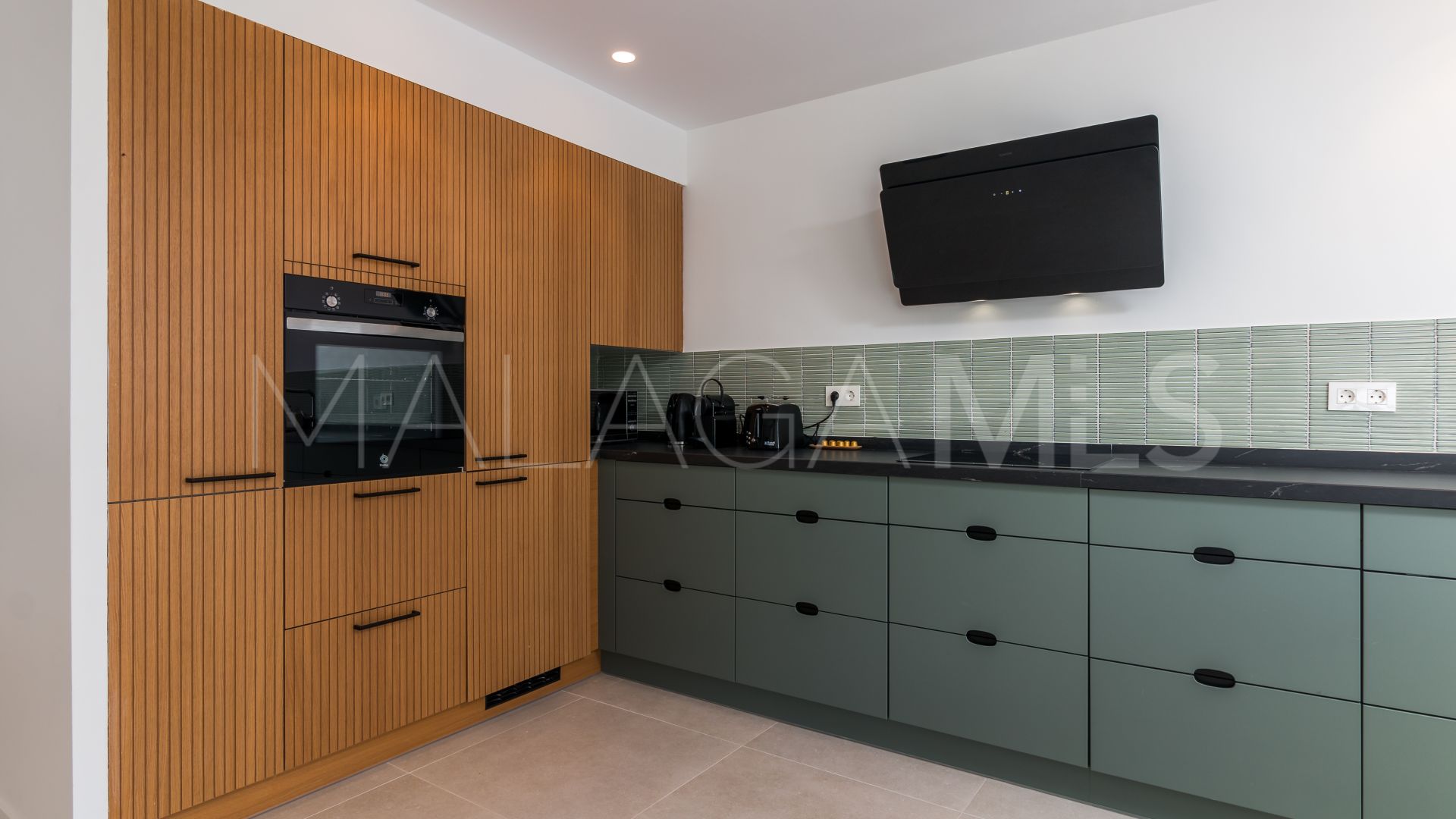 Parvilla for sale in Cerros del Lago