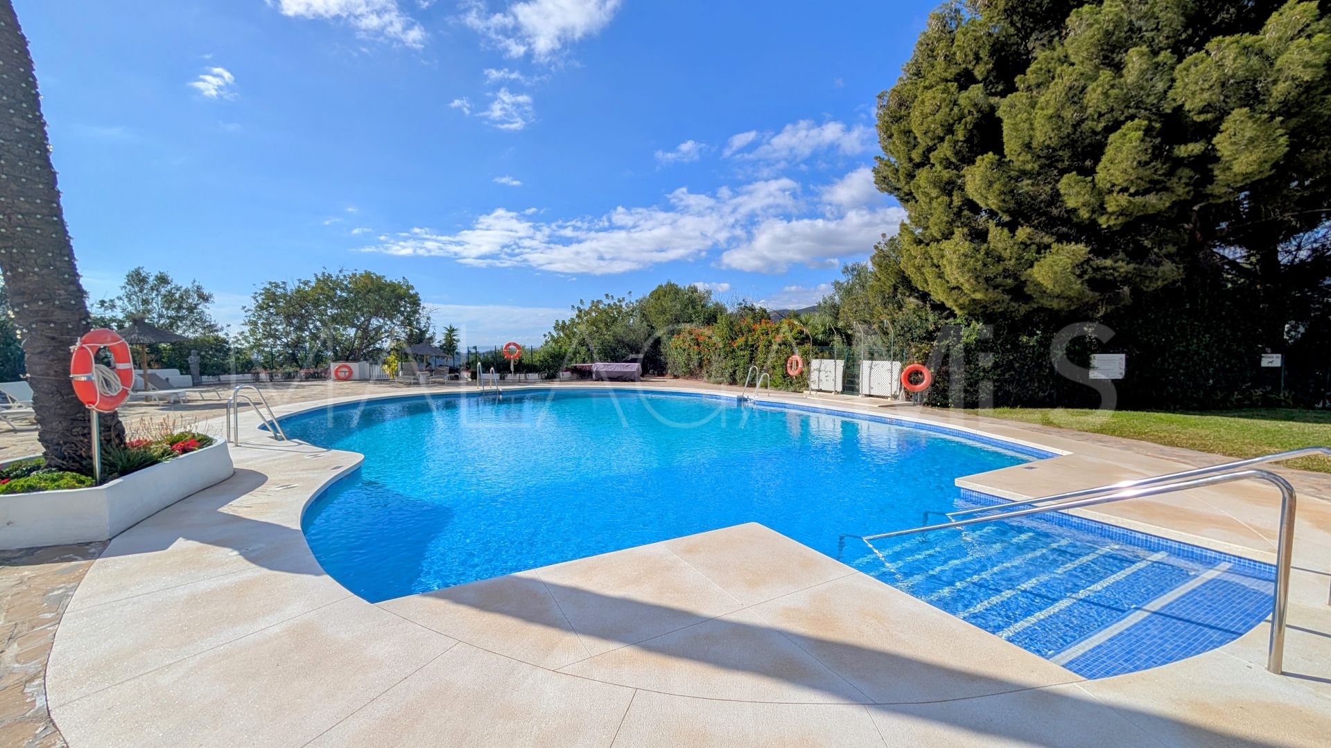 Parvilla for sale in Cerros del Lago