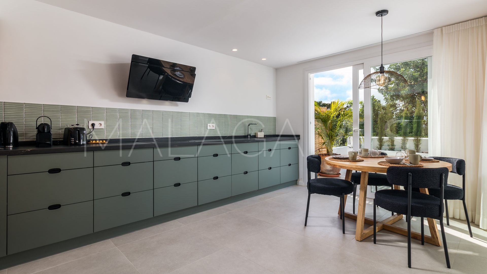 Parvilla for sale in Cerros del Lago