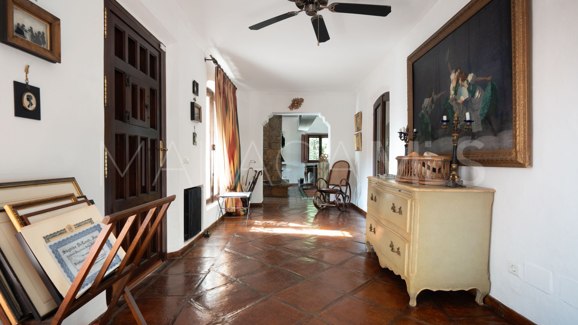 Villa for sale in Nueva Andalucia