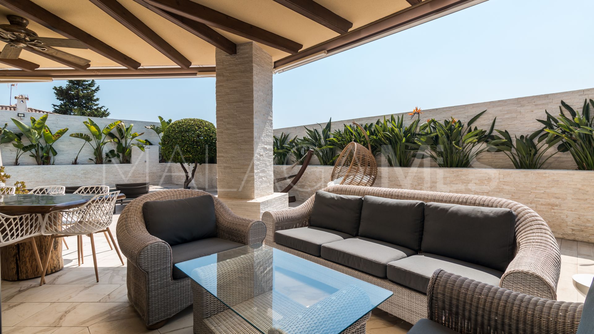 Villa for sale in Nueva Andalucia