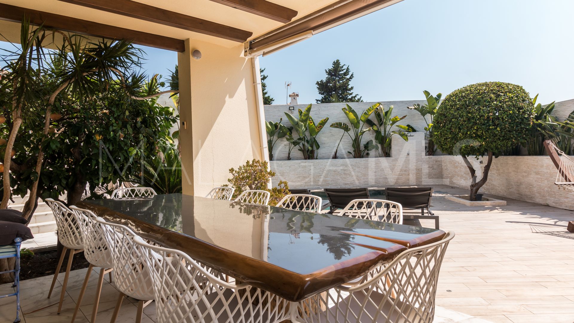 Villa for sale in Nueva Andalucia