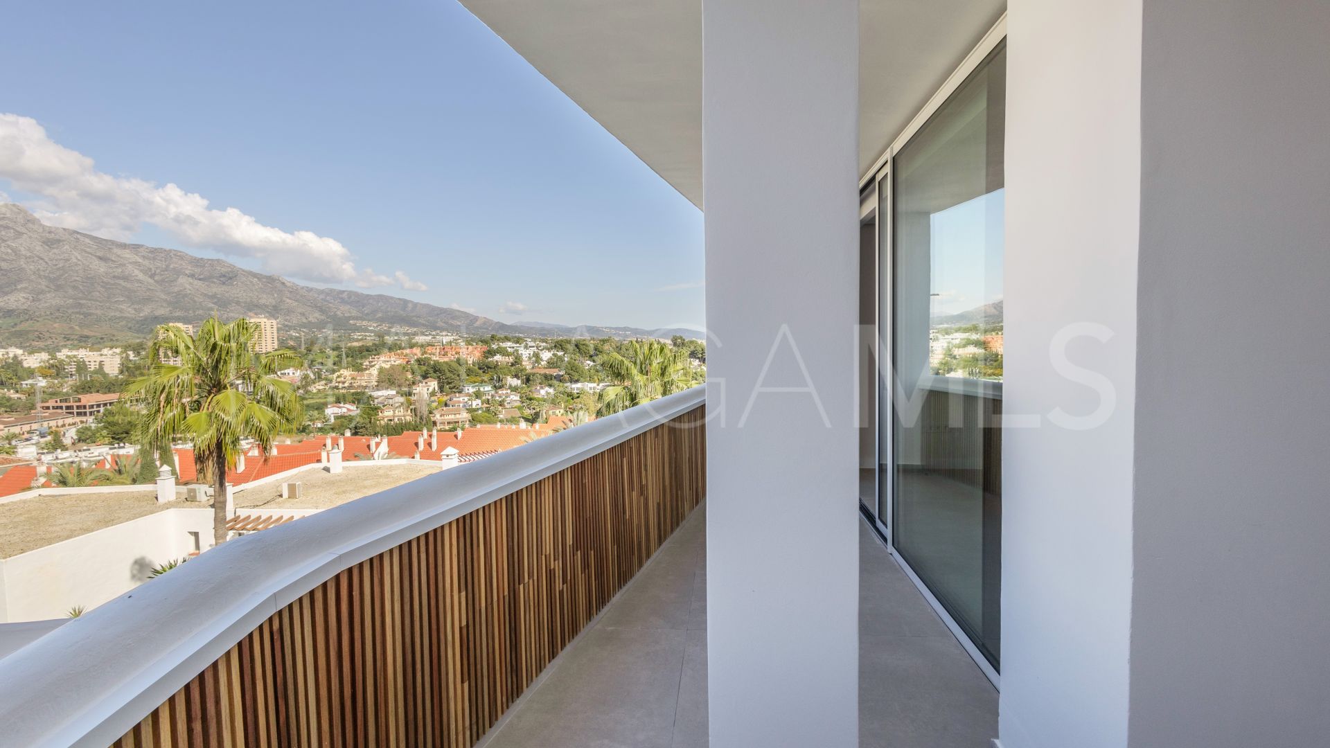 Lägenhet for sale in Nueva Andalucia