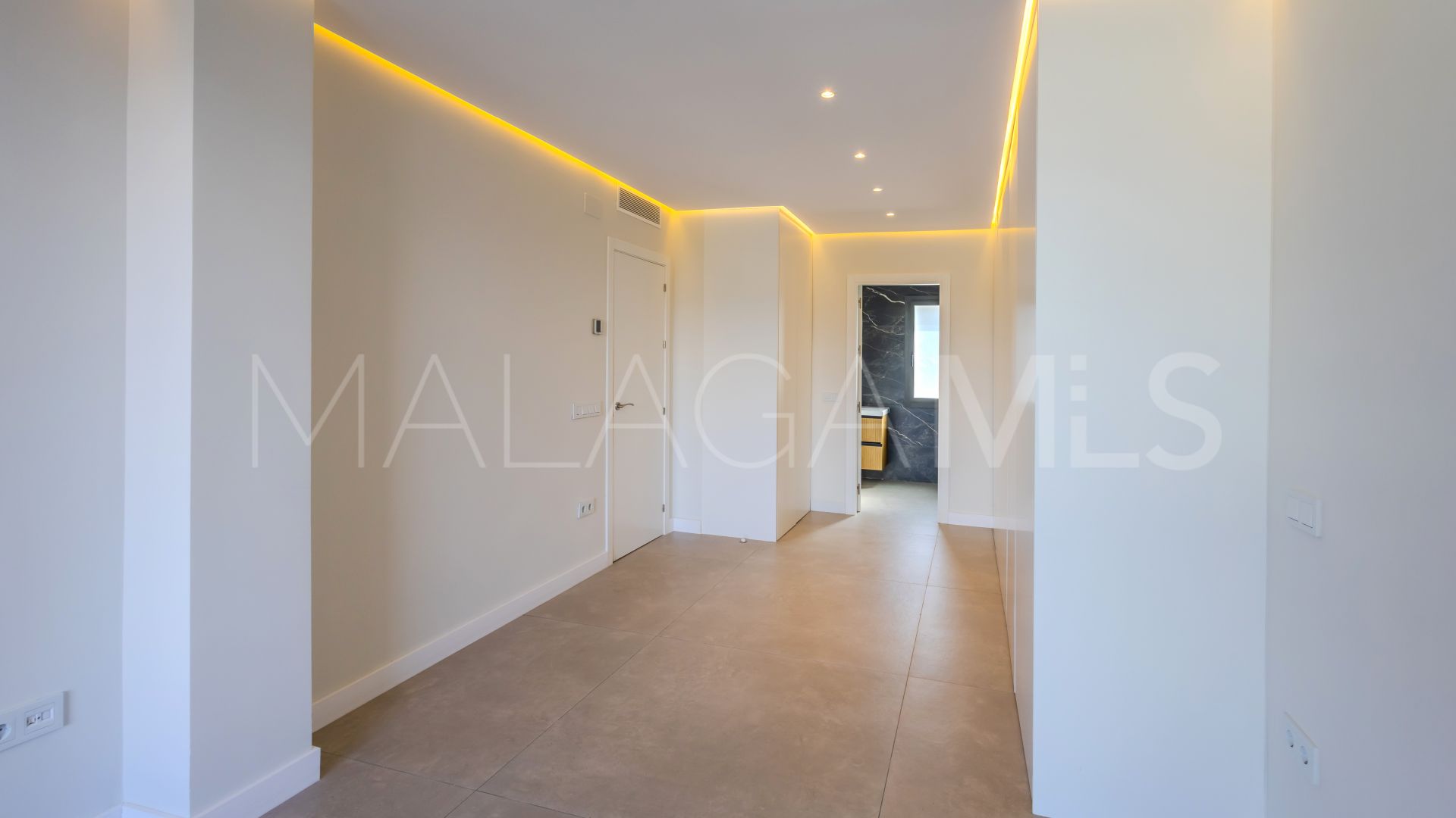 Lägenhet for sale in Nueva Andalucia