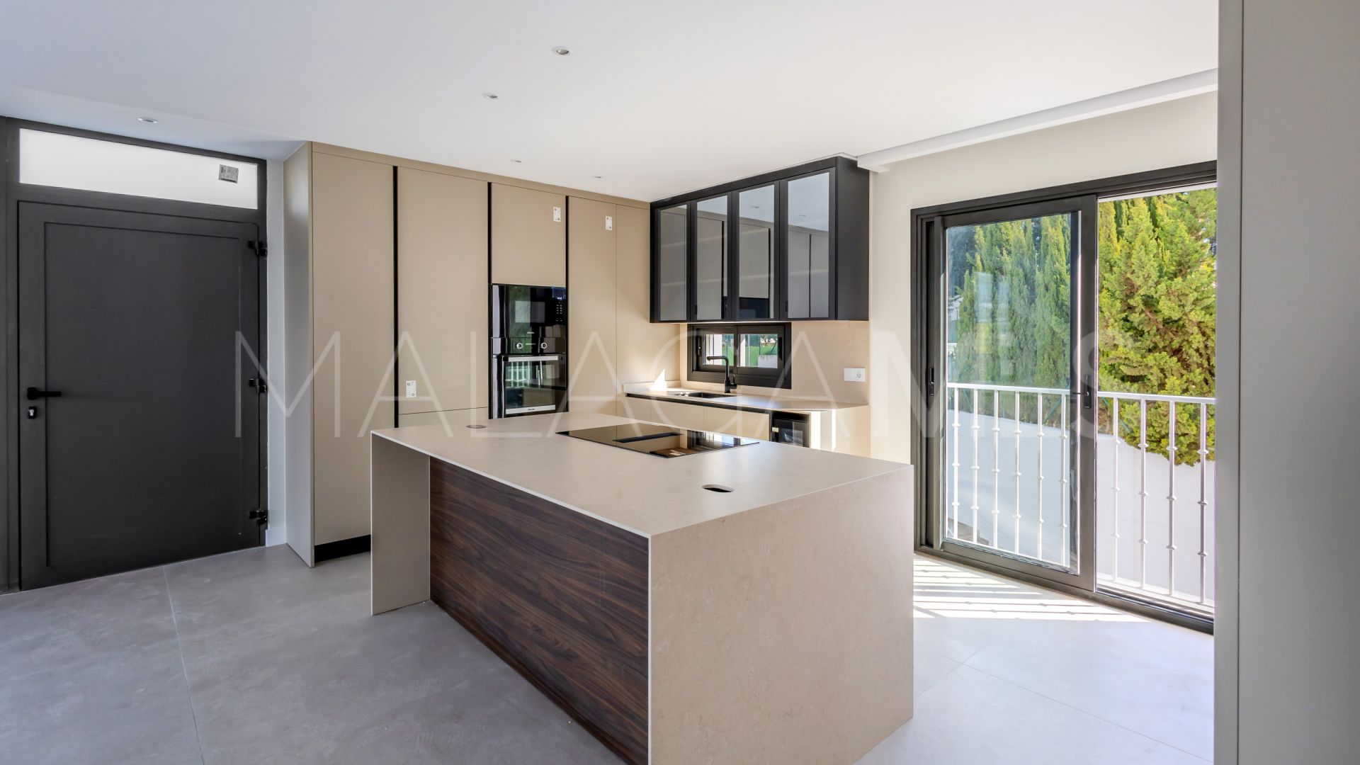 Lägenhet for sale in Nueva Andalucia