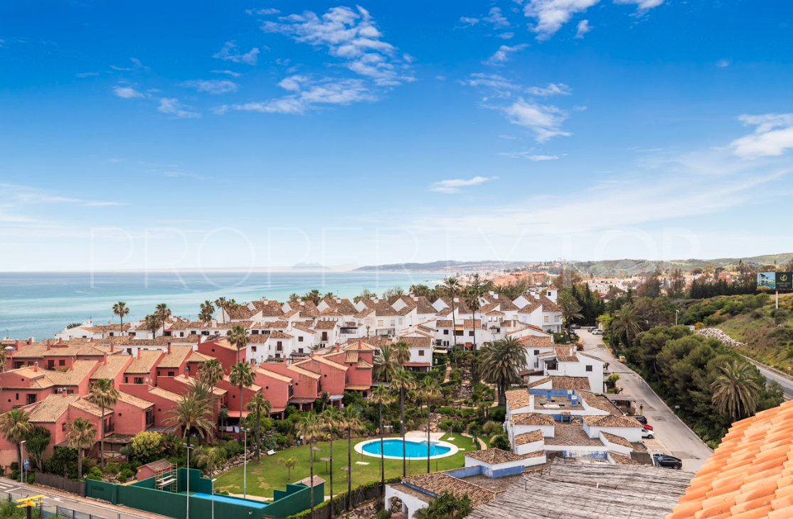 Penthouse with 3 bedrooms for sale in Estepona