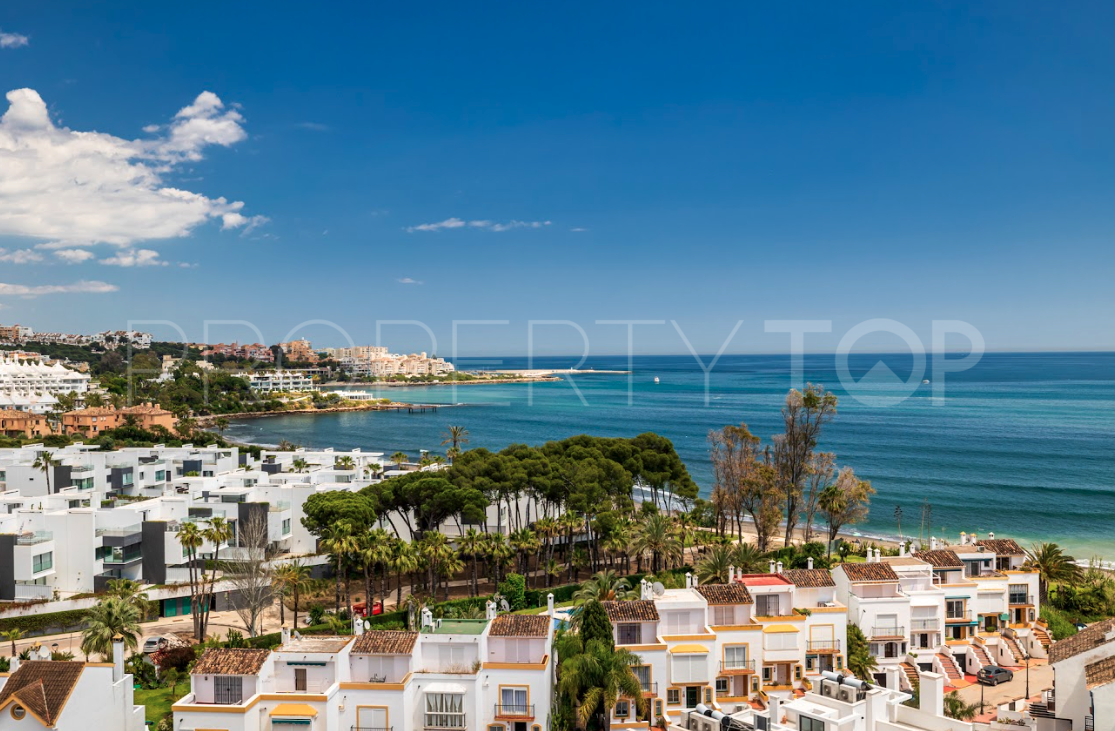 Penthouse with 3 bedrooms for sale in Estepona