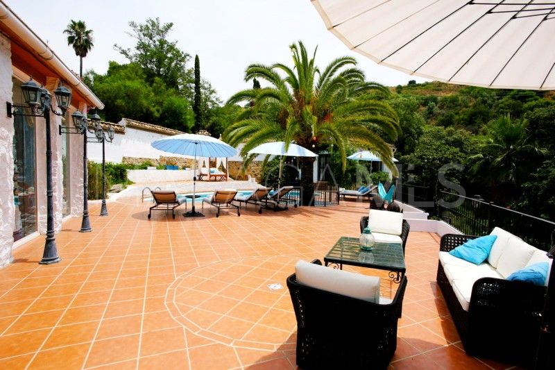 For sale investment with 7 bedrooms in Marbella City