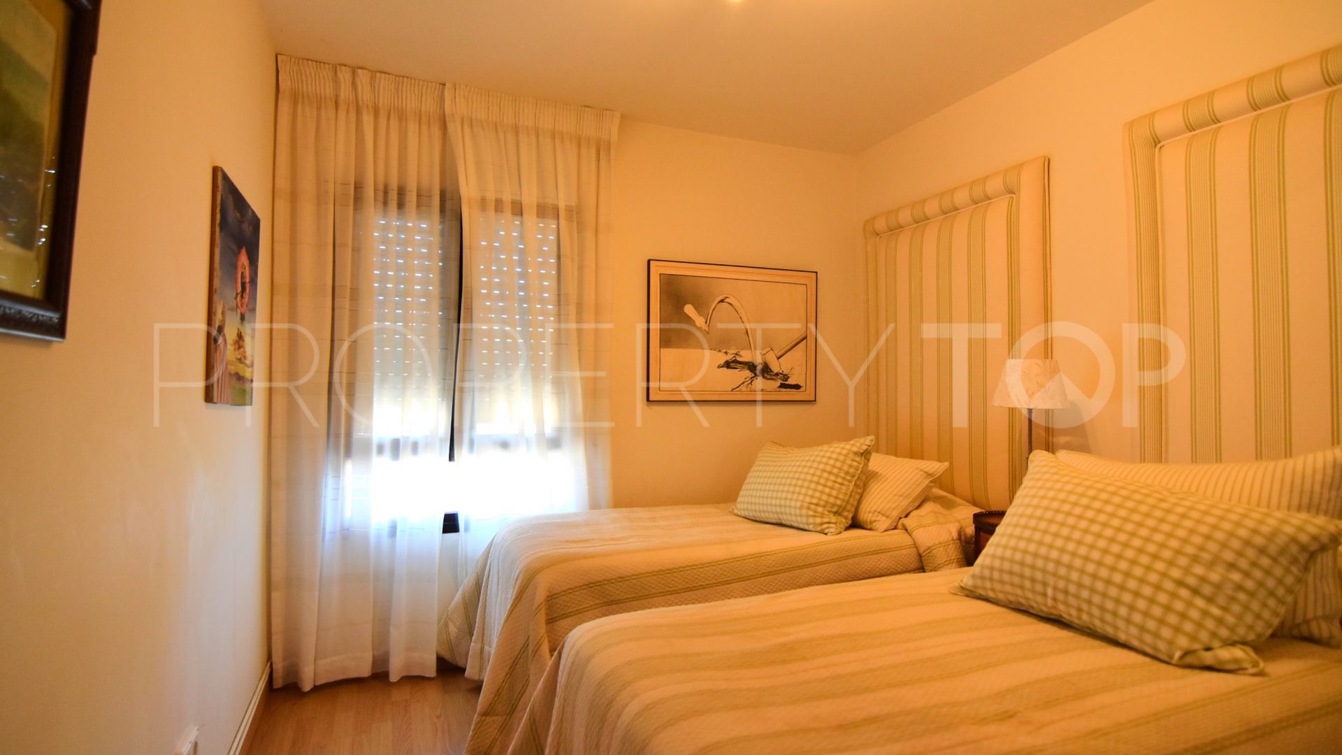 Sotogrande Playa, apartamento planta baja de 5 dormitorios en venta