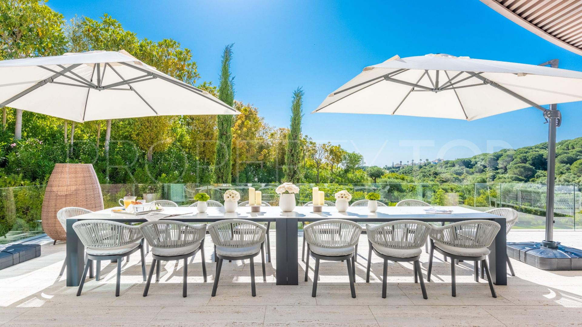 For sale villa in La Reserva with 5 bedrooms