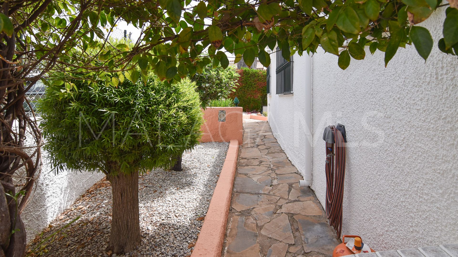 Hus i byn for sale in Bahia de las Rocas