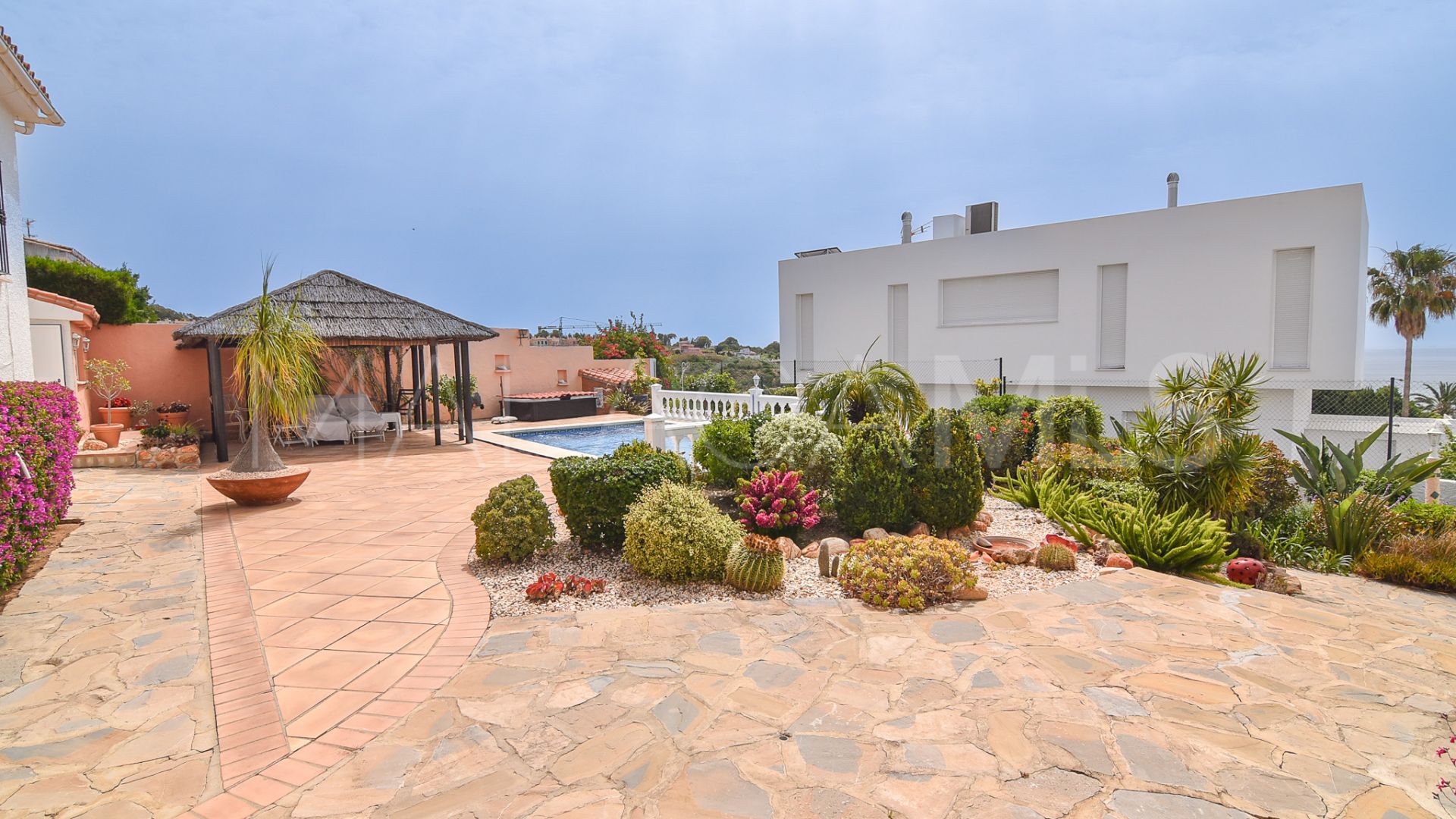 Hus i byn for sale in Bahia de las Rocas