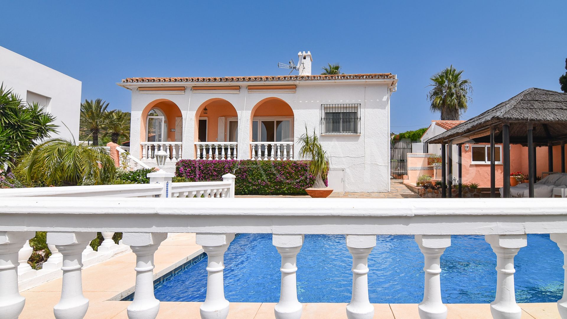 Maison for sale in Bahia de las Rocas