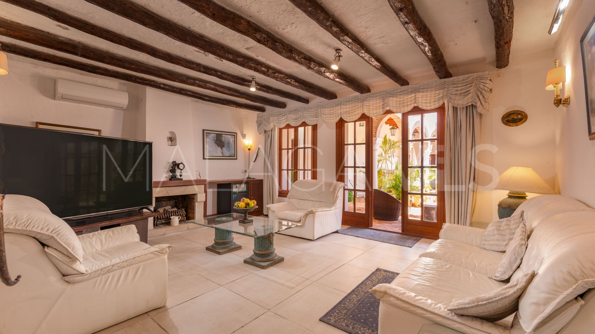 Bauernhaus for sale in Manilva