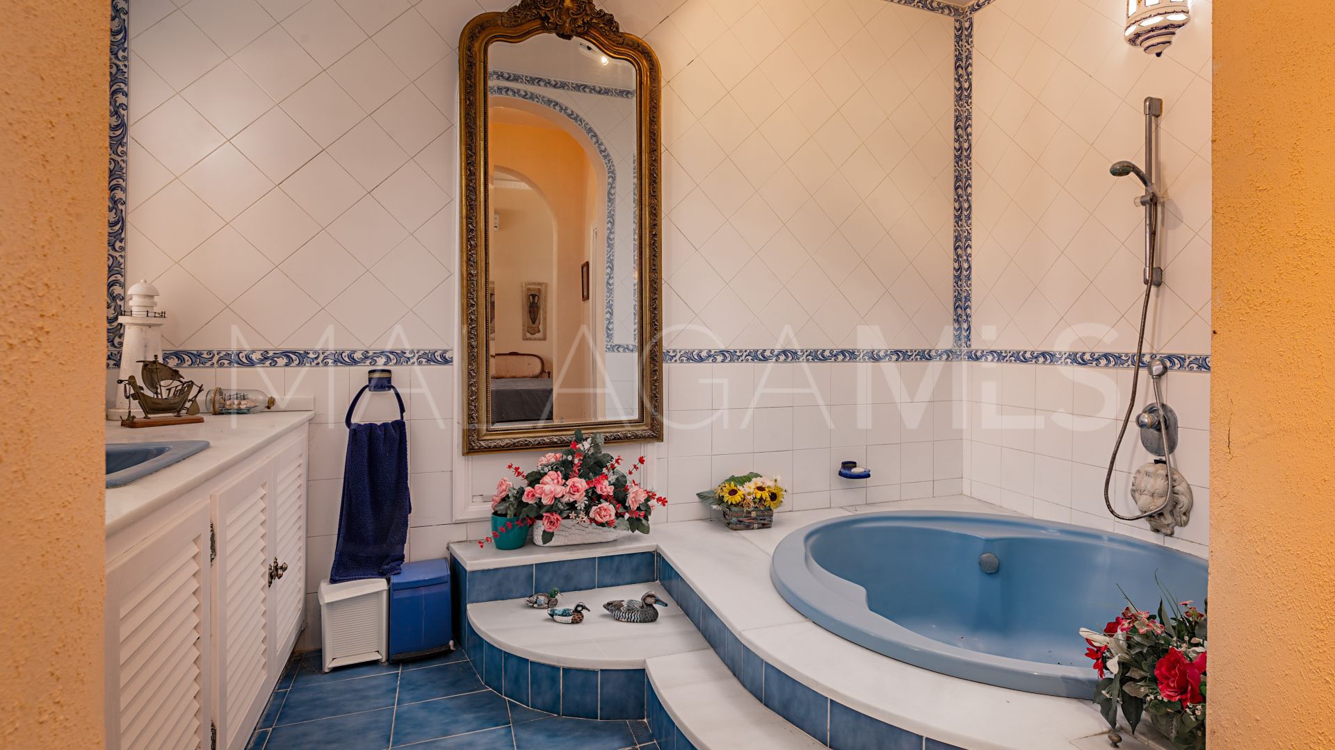 4 bedrooms Manilva restaurant for sale