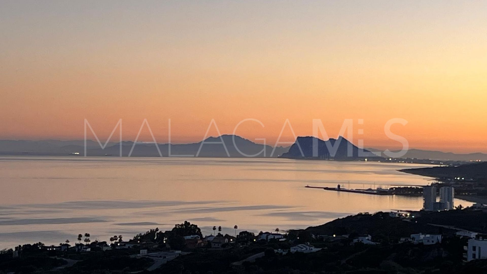 Radhus for sale in Bahia de las Rocas