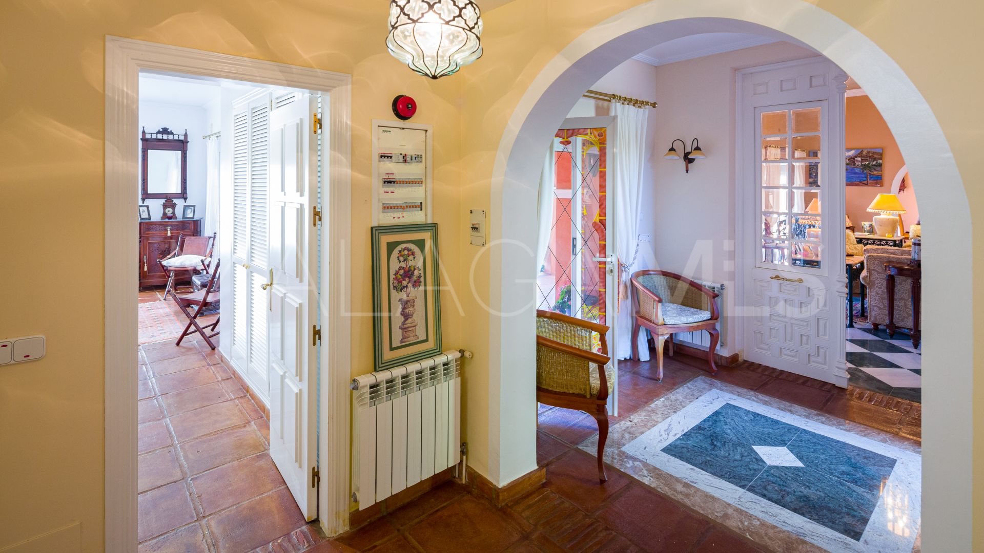For sale villa in Bahia de Marbella with 5 bedrooms
