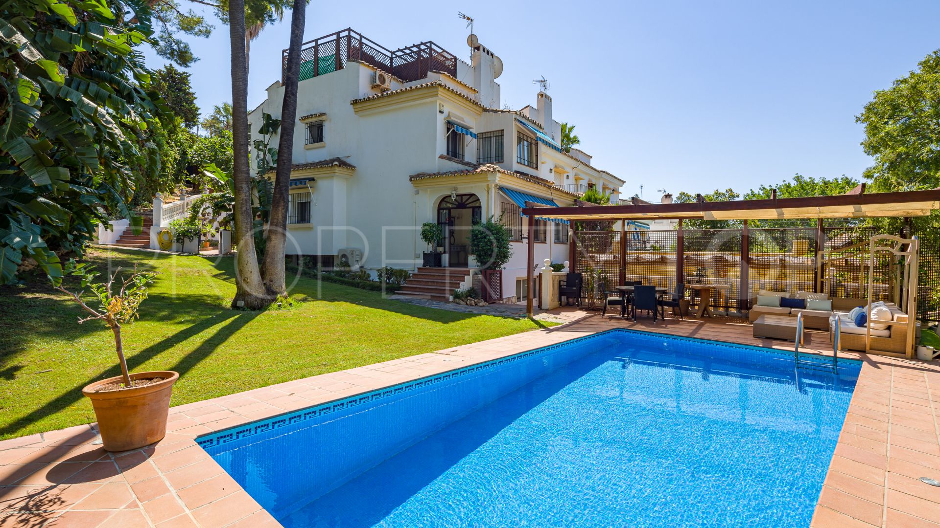 5 bedrooms house for sale in Nueva Andalucia