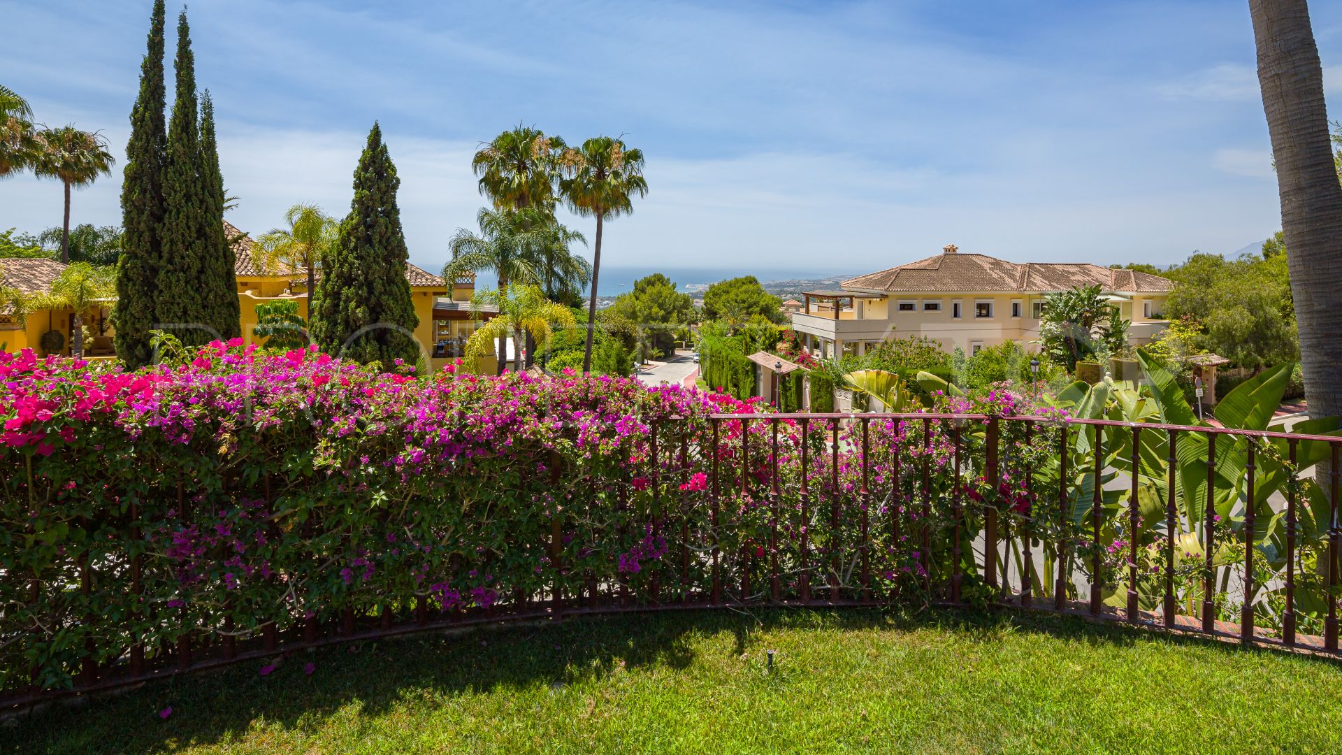 For sale Marbella Golden Mile 6 bedrooms villa