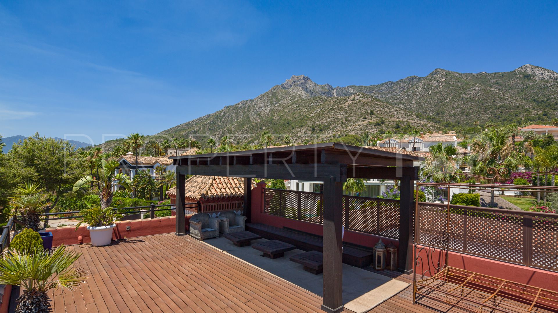 For sale Marbella Golden Mile 6 bedrooms villa