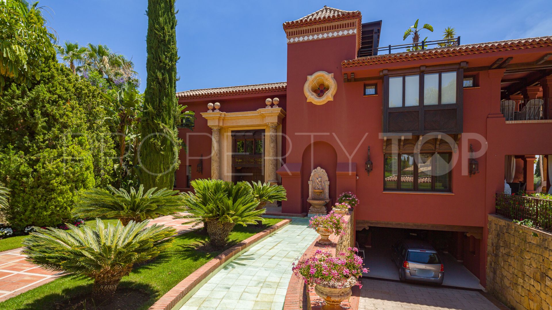 For sale Marbella Golden Mile 6 bedrooms villa