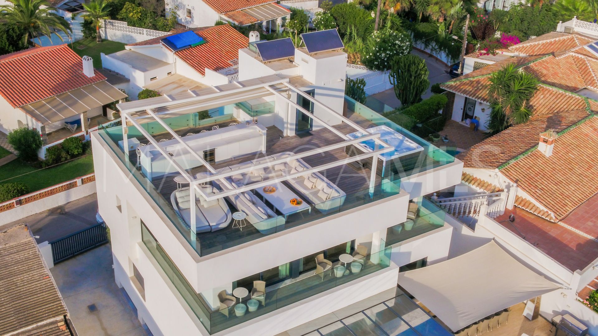 Villa for sale in Marbella East with 6 bedrooms