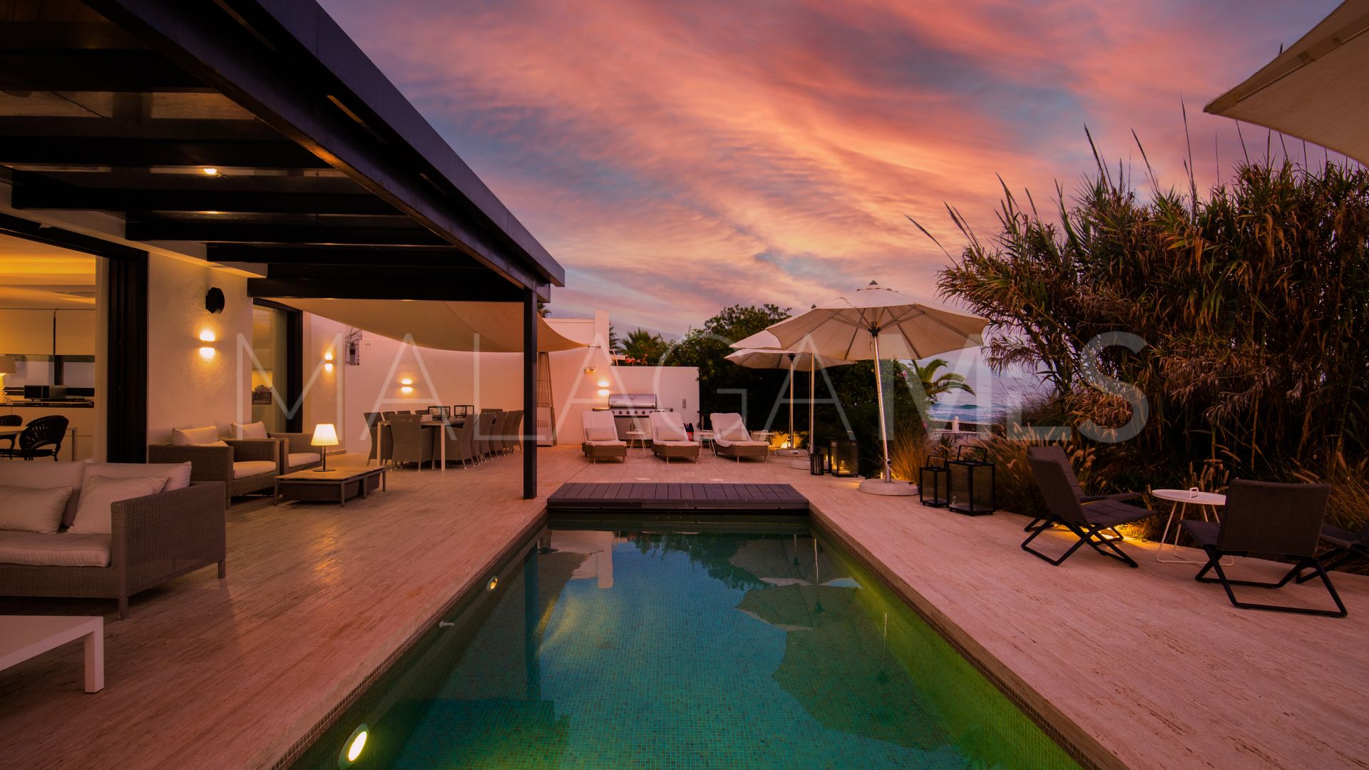 Marbella Este, villa de 6 bedrooms for sale