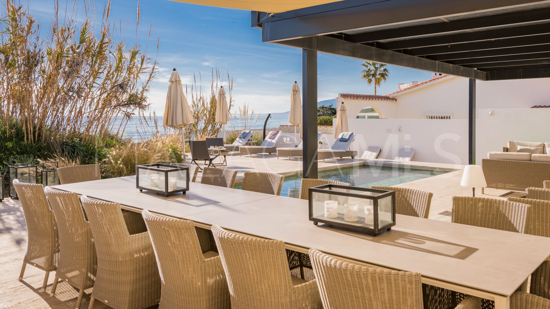Marbella Este, villa de 6 bedrooms for sale
