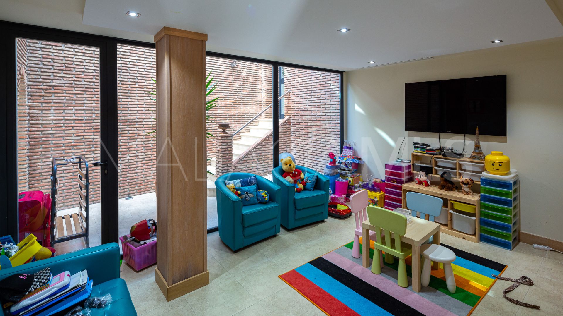 Nueva Andalucia, villa de 5 bedrooms for sale