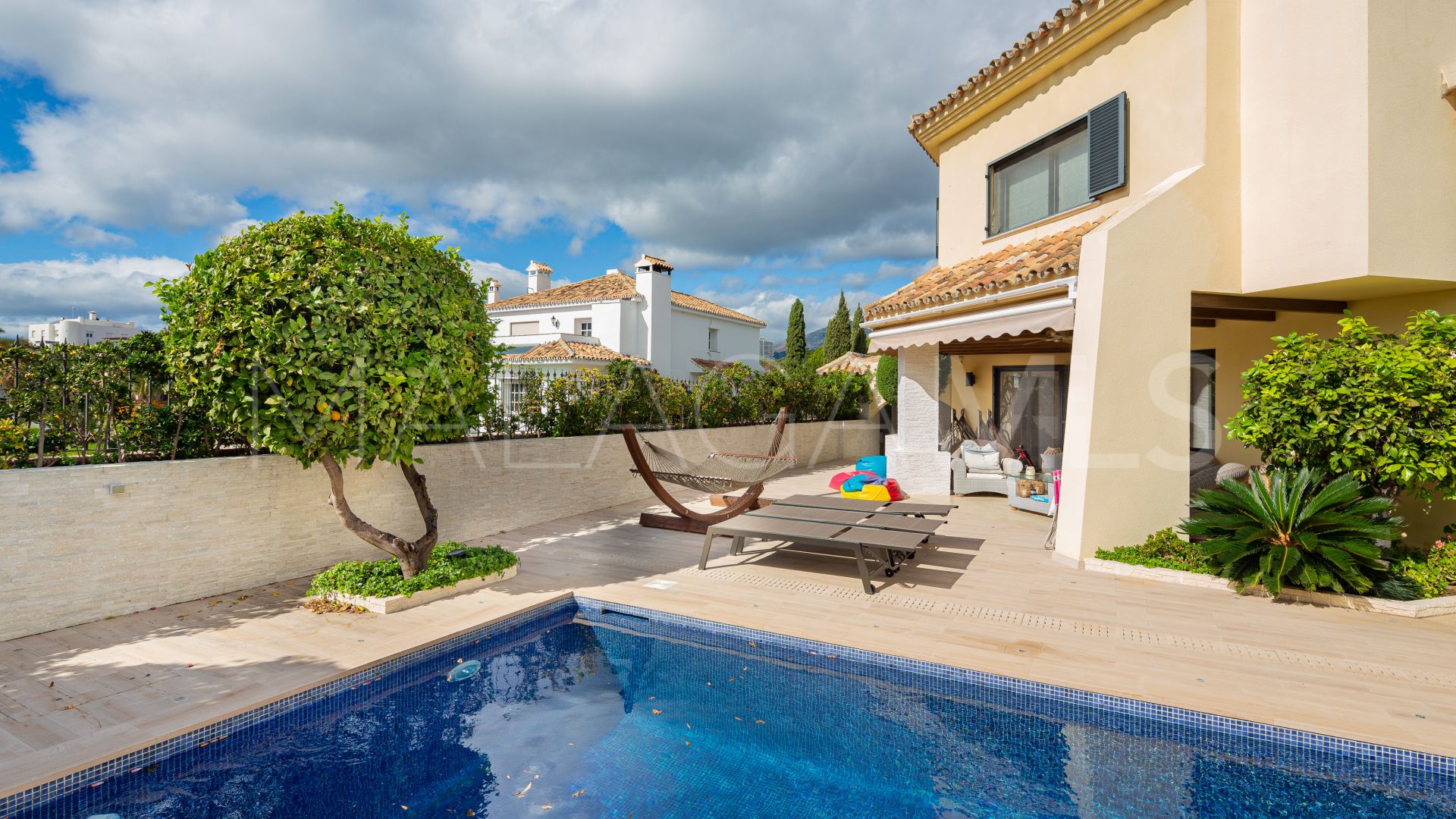Nueva Andalucia, villa de 5 bedrooms for sale