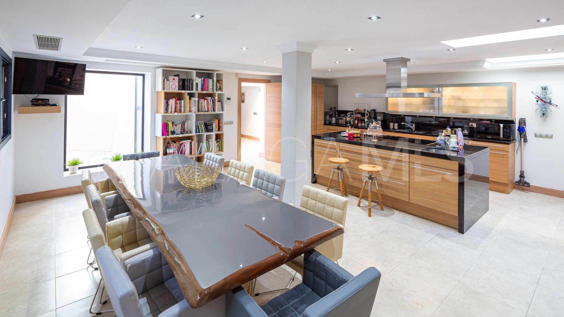 Nueva Andalucia, villa de 5 bedrooms for sale