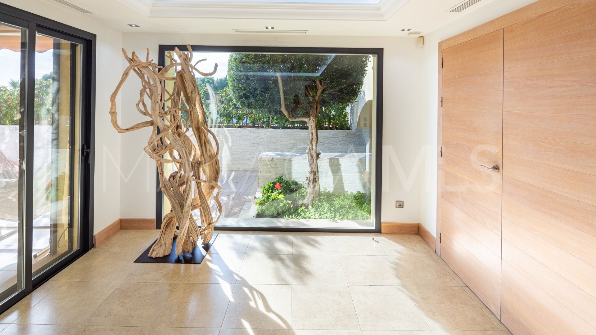 Nueva Andalucia, villa de 5 bedrooms for sale