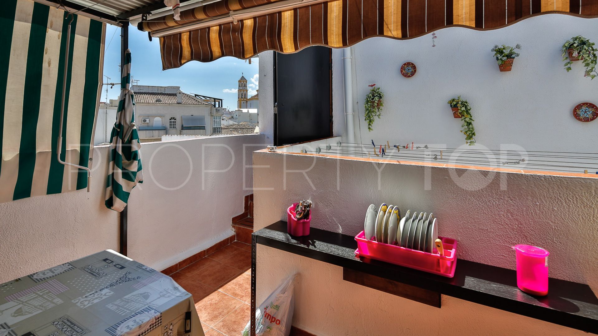 Town house for sale in Casco antiguo with 4 bedrooms