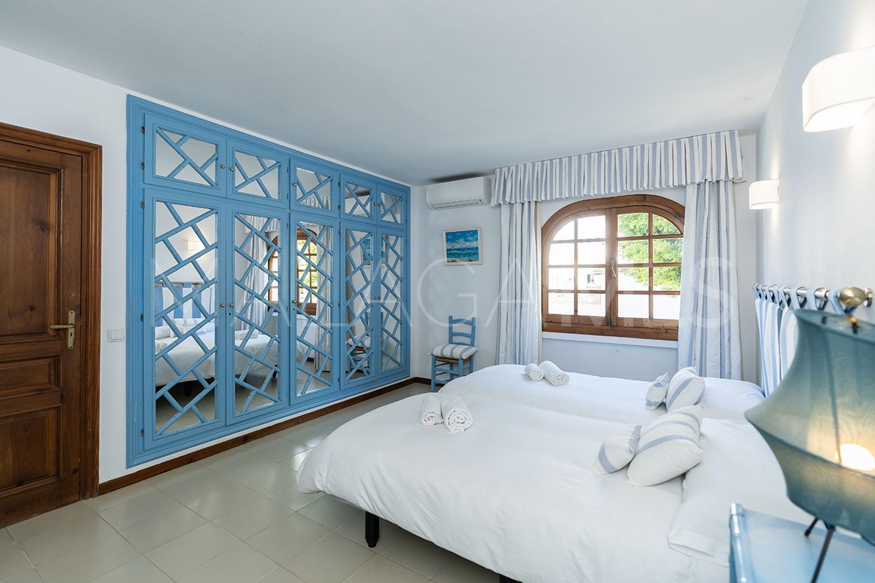 Villa for sale in Huerta del Prado