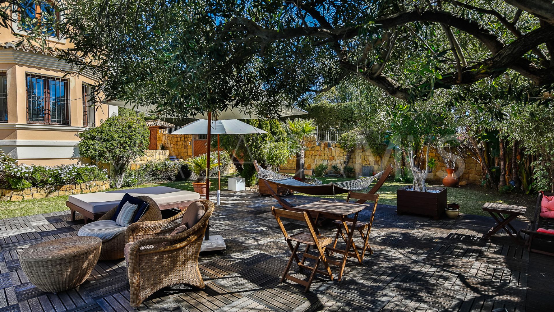 Villa with 5 bedrooms for sale in Nueva Andalucia