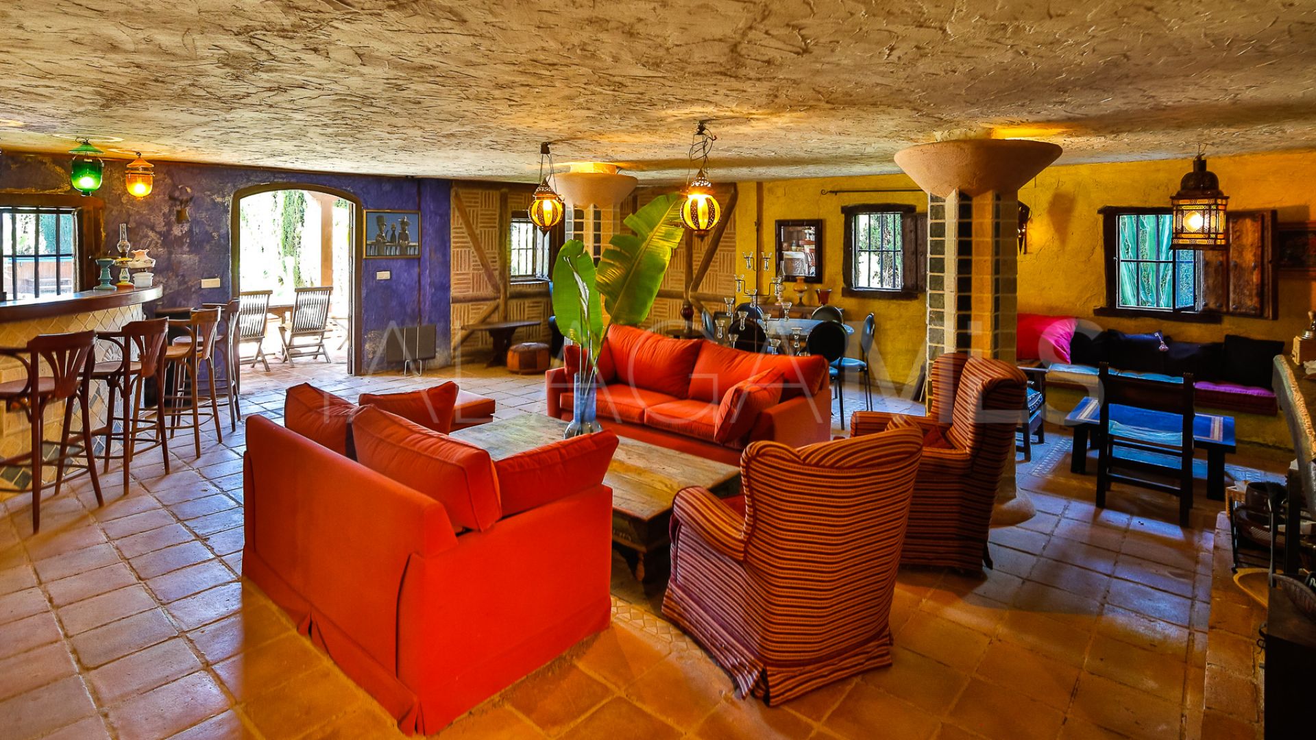 Villa with 5 bedrooms for sale in Nueva Andalucia