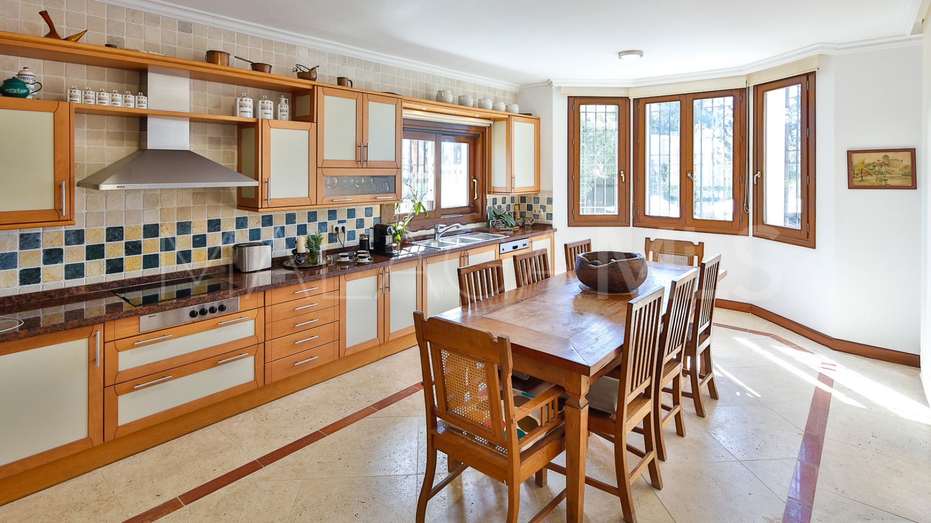 Villa with 5 bedrooms for sale in Nueva Andalucia