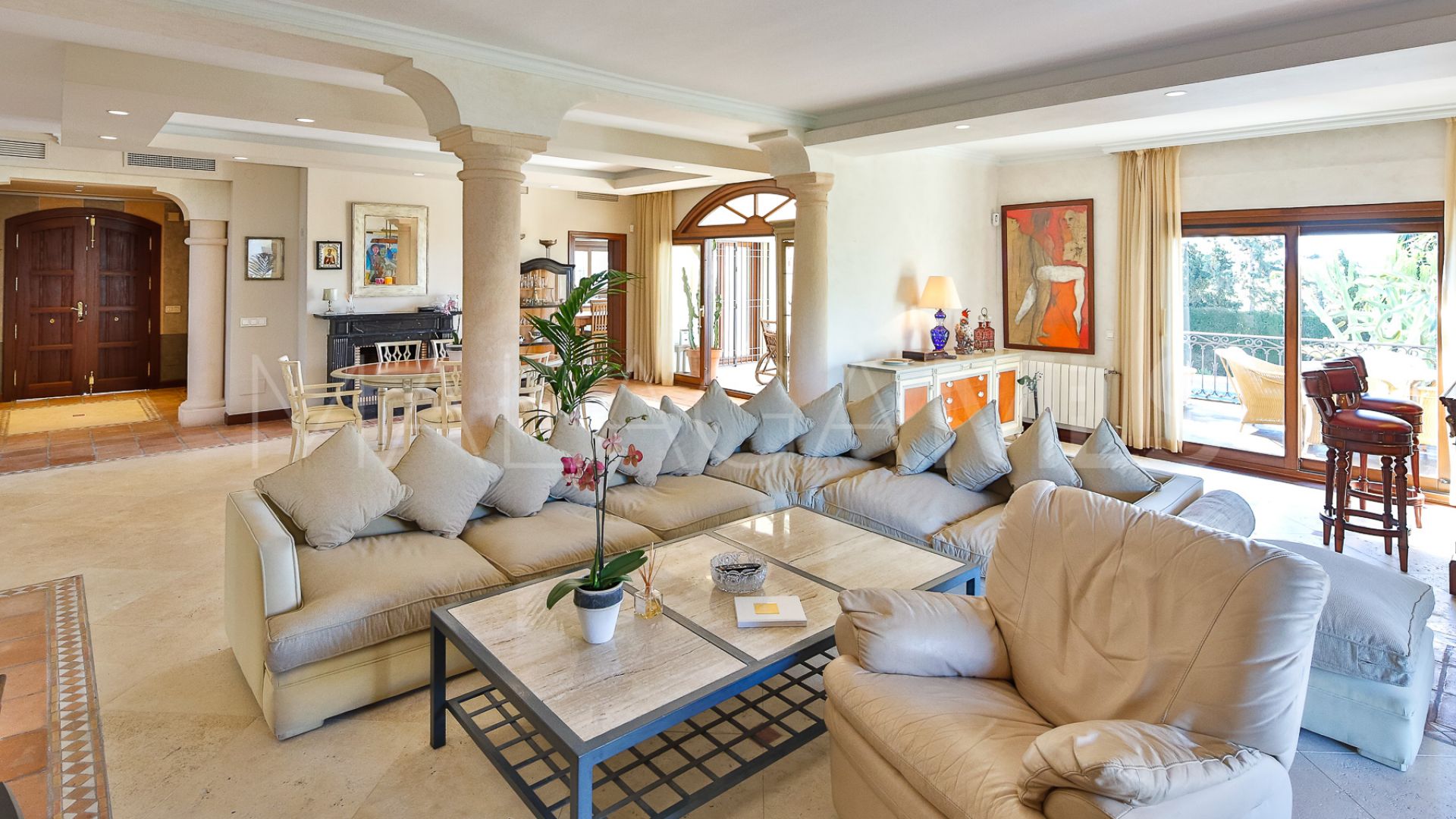 Villa with 5 bedrooms for sale in Nueva Andalucia