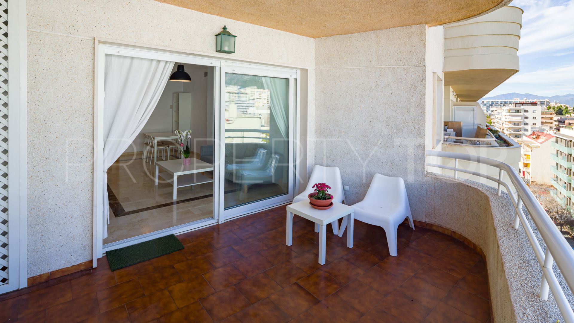 2 bedrooms apartment in Playa Bajadilla - Puertos for sale