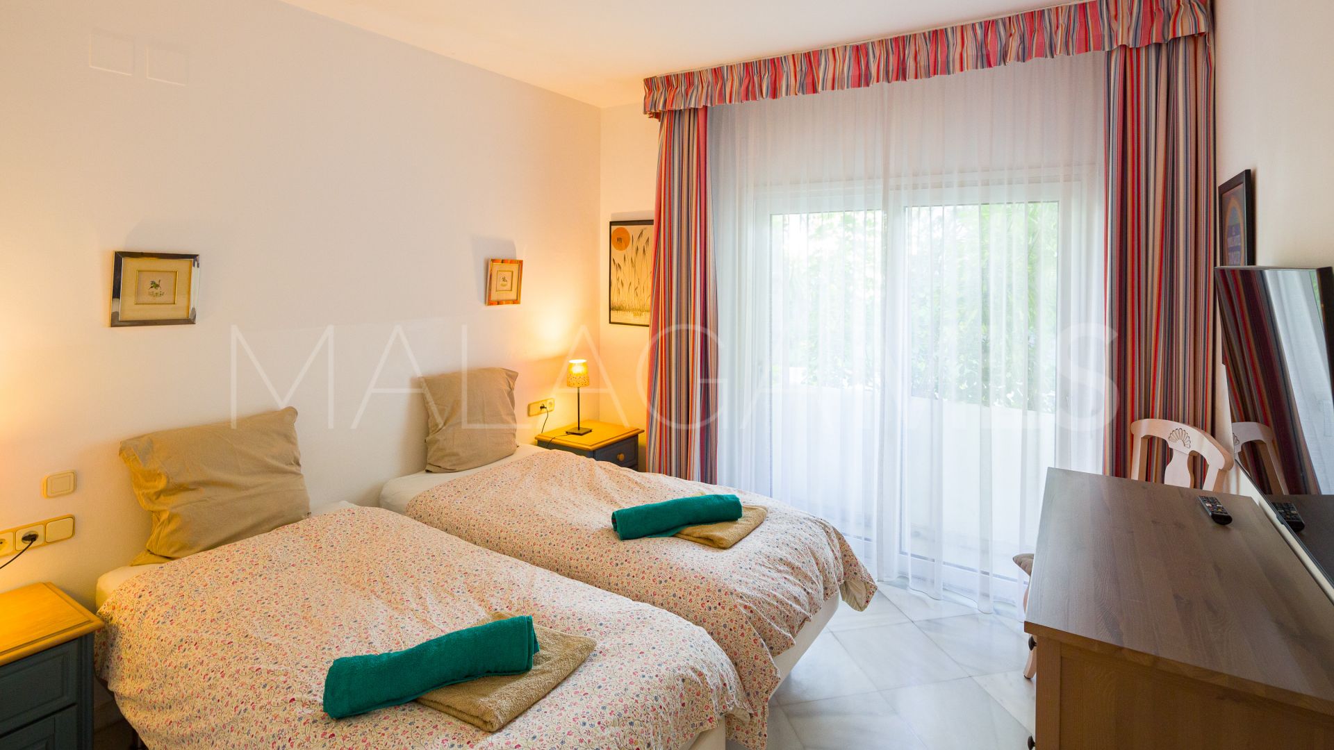 Buy apartamento planta baja in Alhambra del Mar