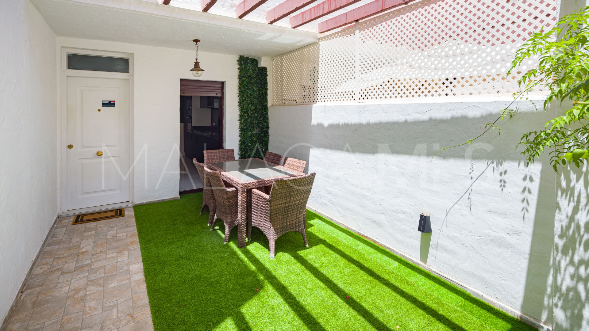 Duplex for sale in Nueva Andalucia