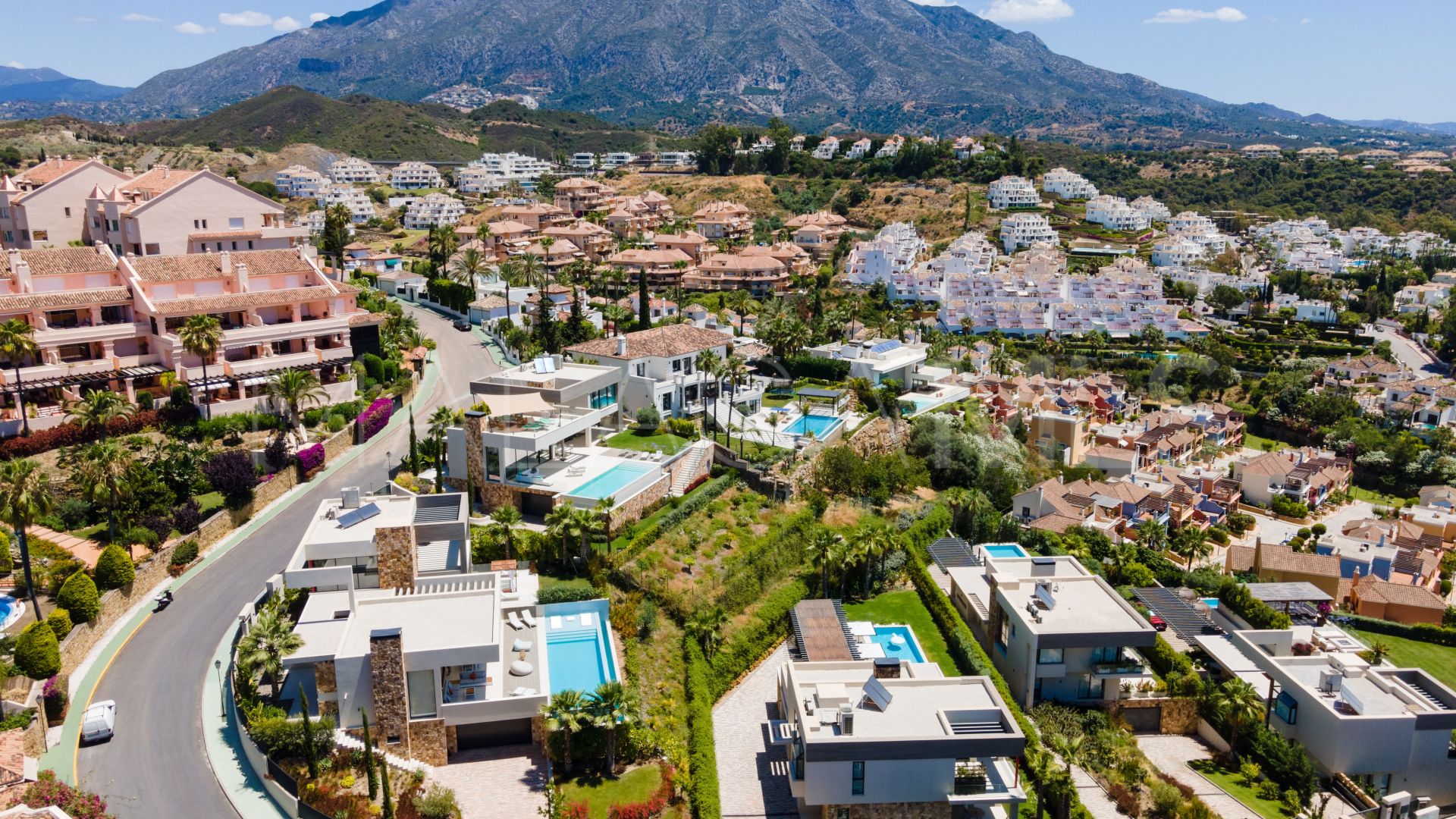For sale Nueva Andalucia villa
