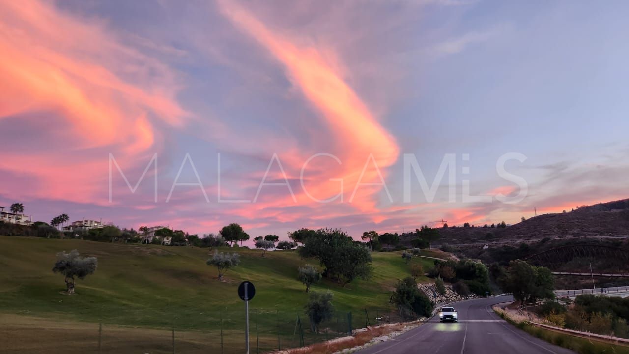 Villa for sale in Benahavis