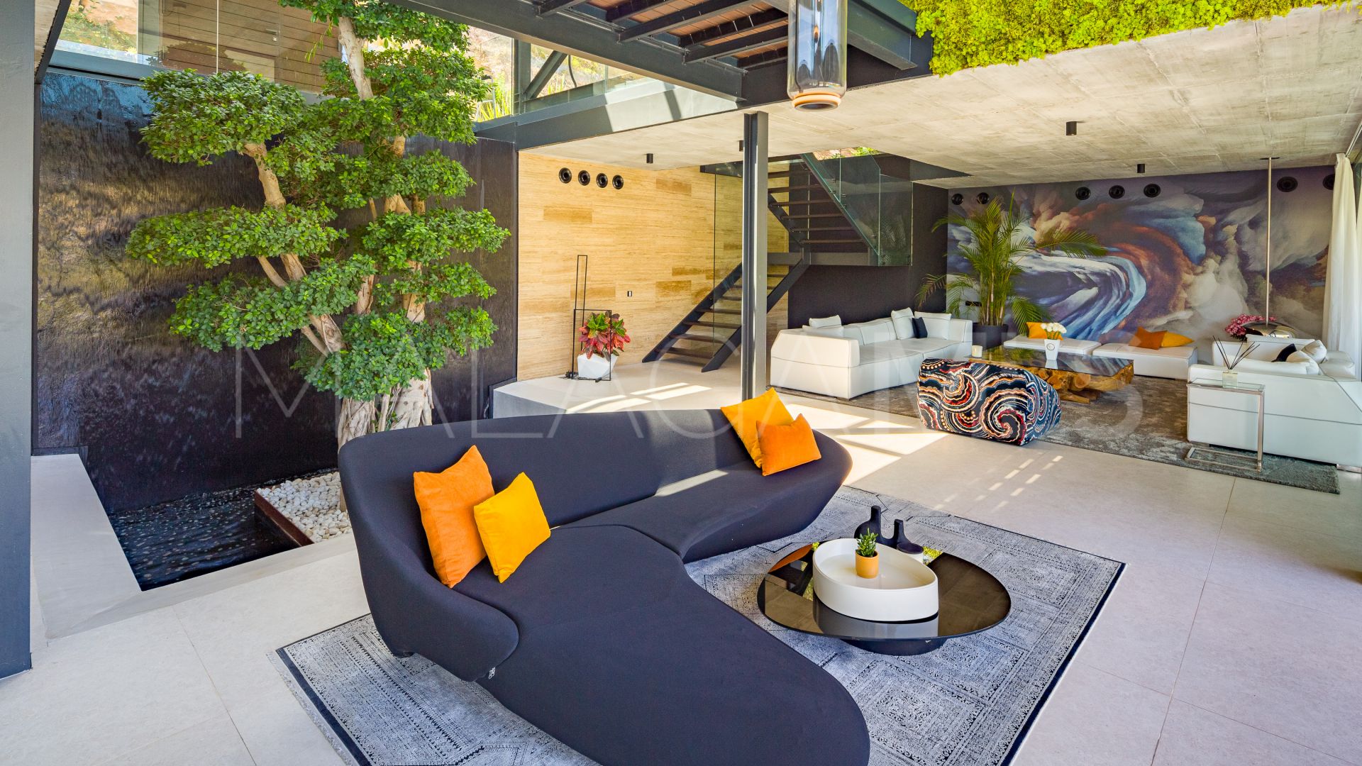 Villa for sale in Benahavis