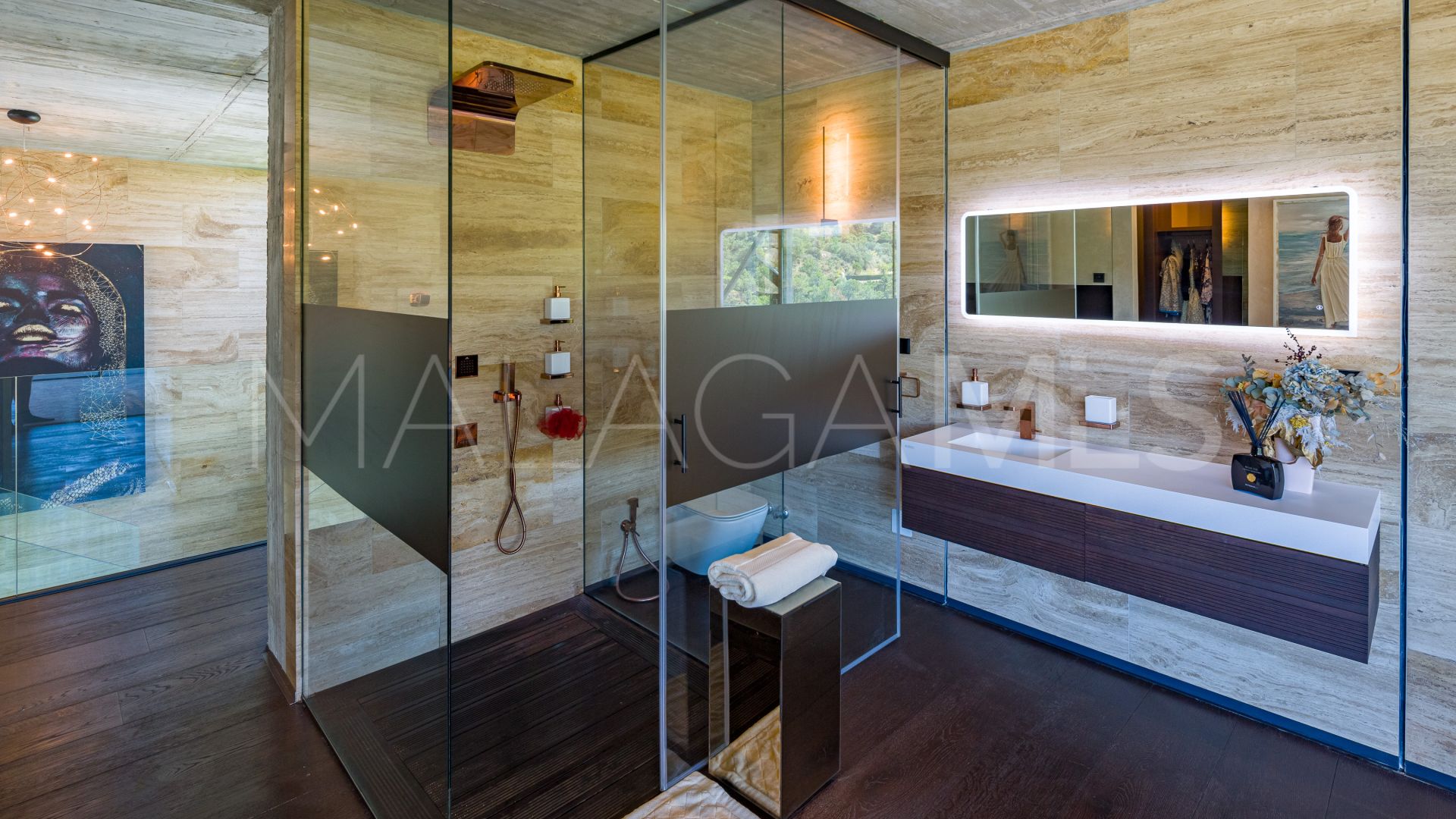 Villa for sale in Benahavis