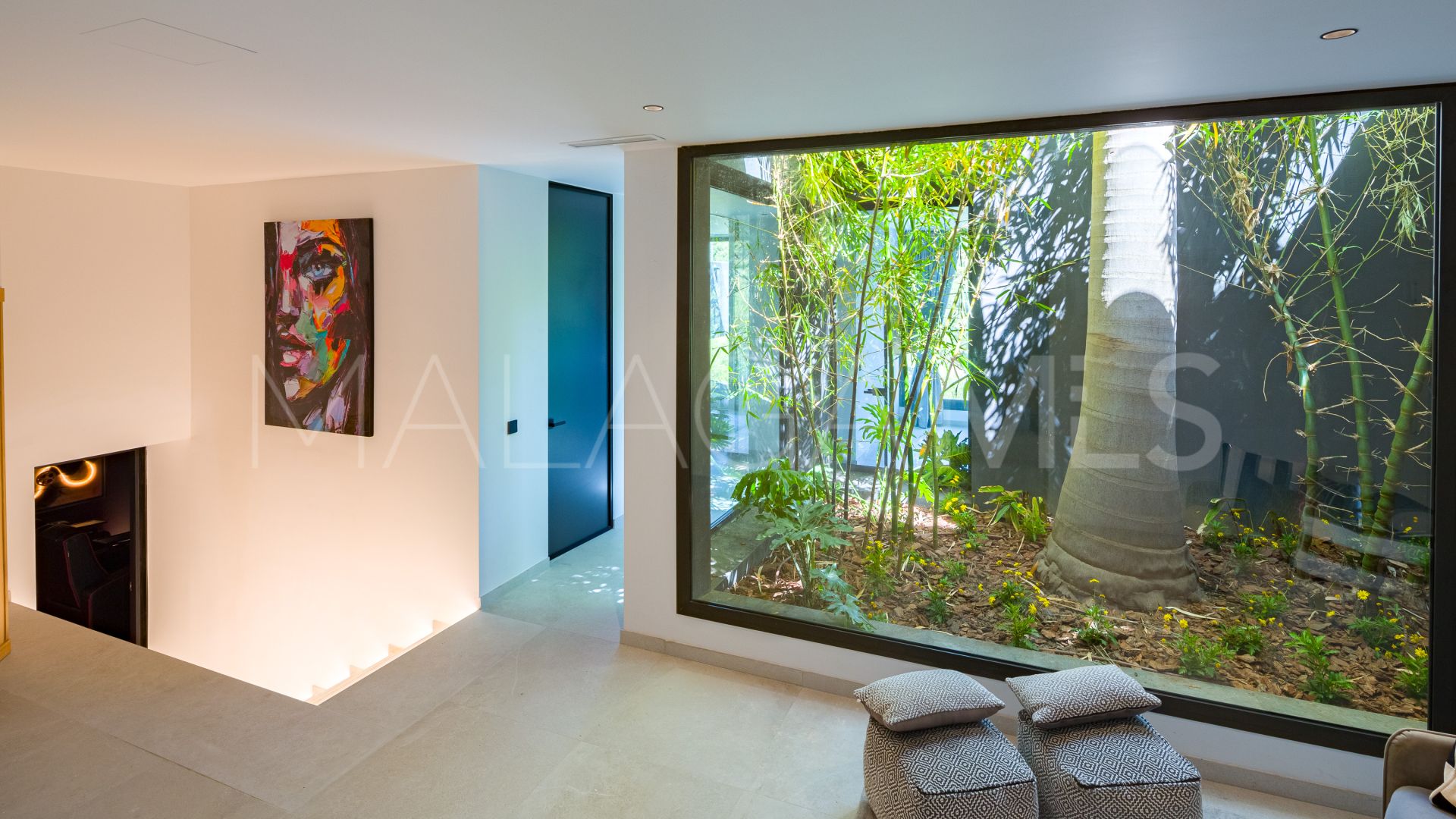 Villa for sale in Benahavis