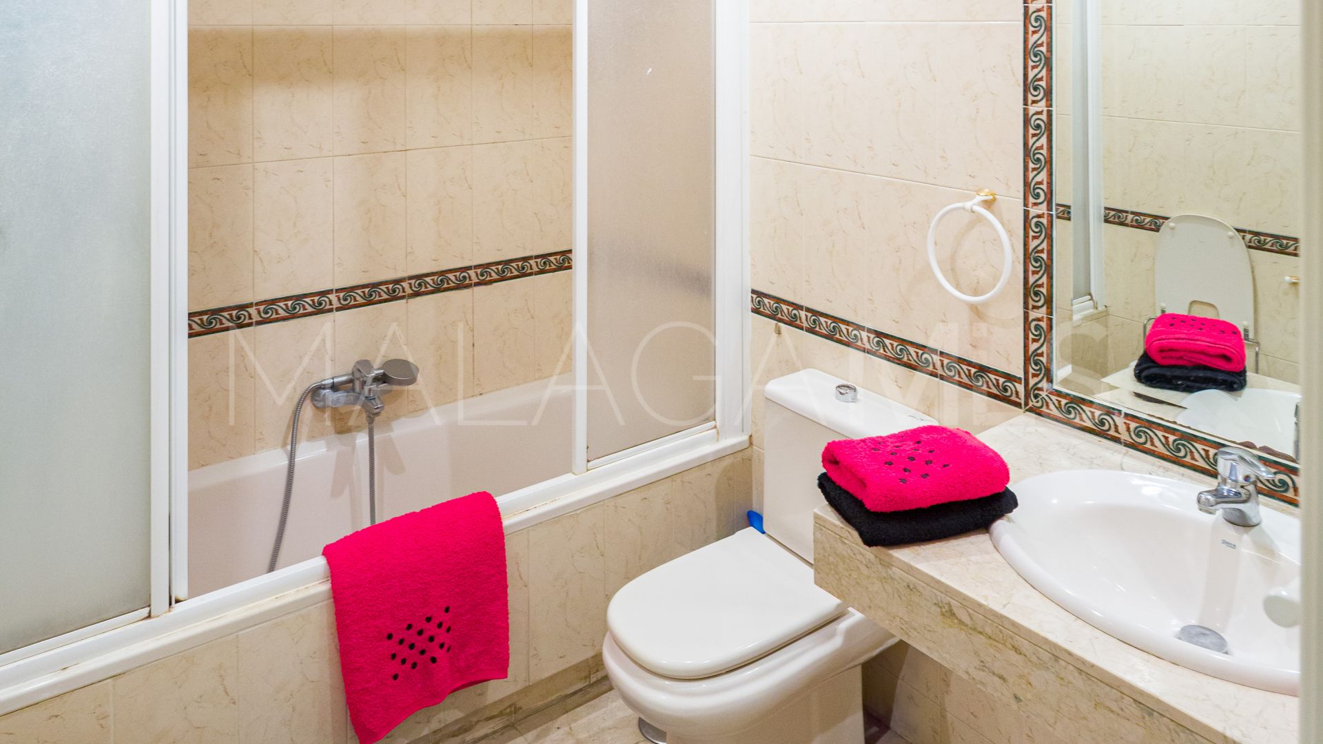 Ground floor duplex for sale in Nueva Andalucia