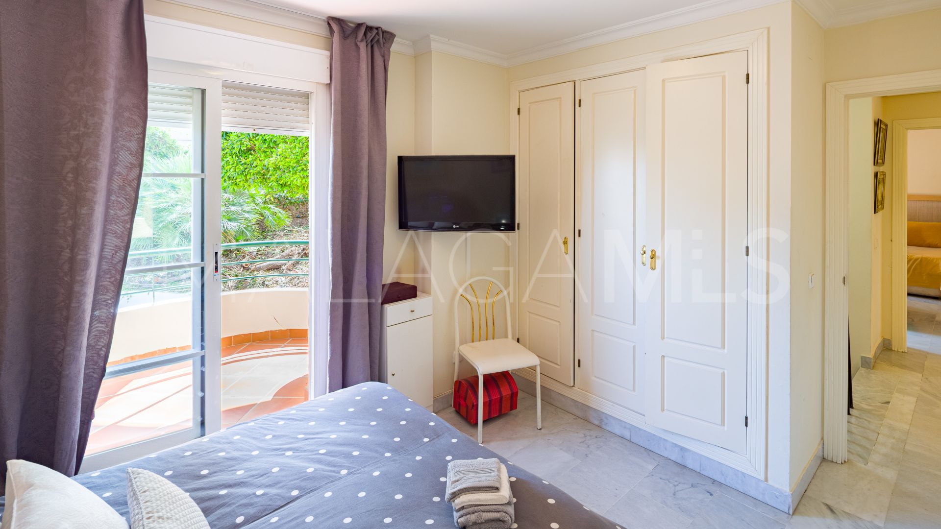 Ground floor duplex for sale in Nueva Andalucia