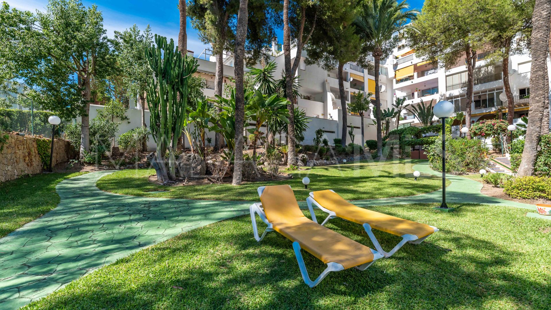 Apartamento planta baja a la venta with 3 bedrooms in Atalaya Golf